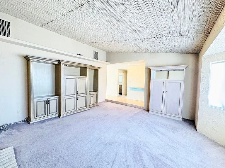 58155 Carlyle Dr — Photo 10