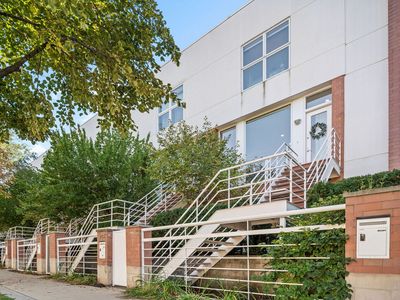 1759 W Wellington Ave, Chicago, IL, 60657