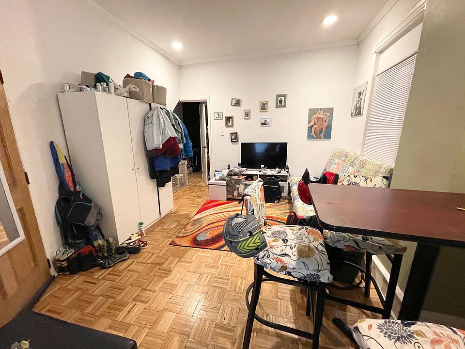 1st image of 236 Buckingham Pl #A