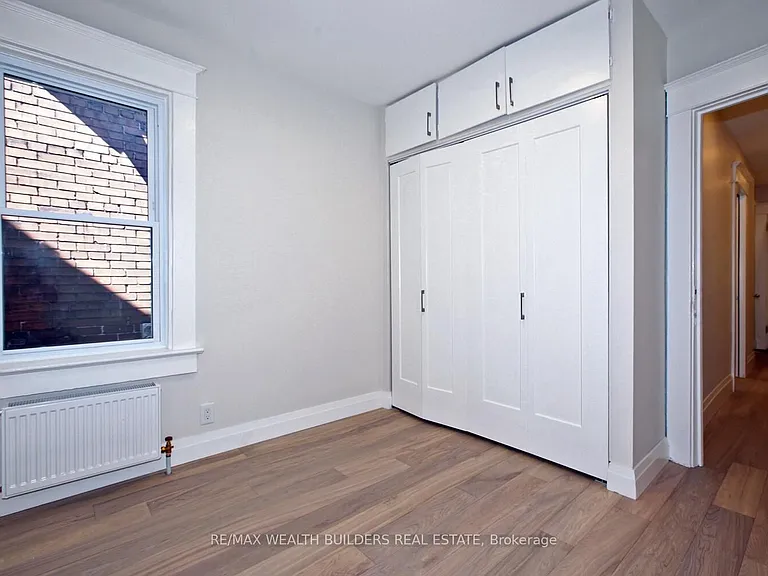 163 Parkside Dr #B — Photo 14