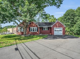 27 Peaslee Ter, Methuen, MA 01844