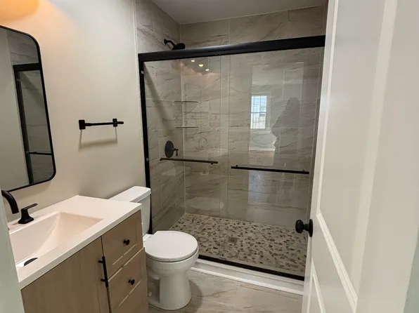 160 Swanson Rd, Norfolk, VA 23503