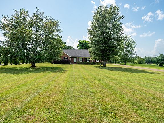 2nd image of 1742 Lewisburg Pike