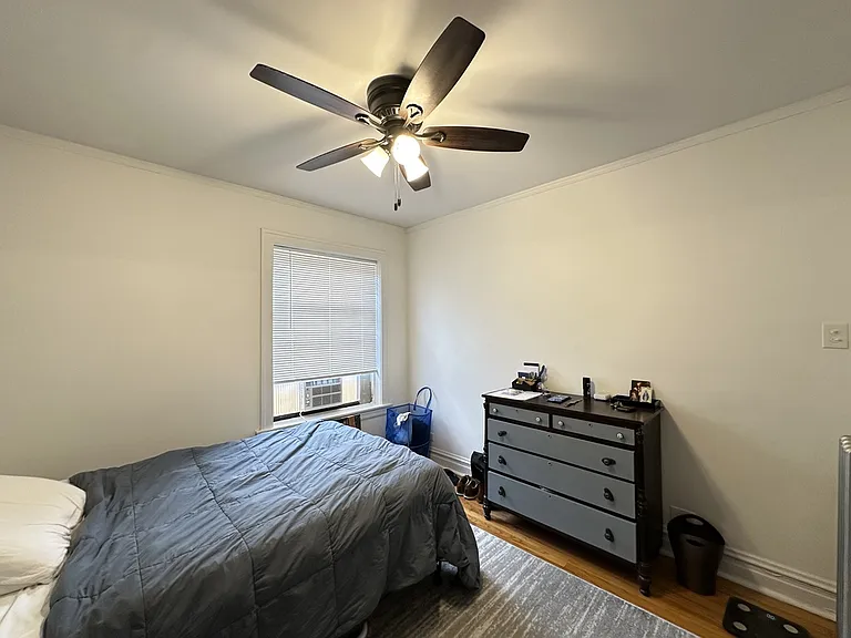 1911 W Larchmont Ave #B2 — Photo 9