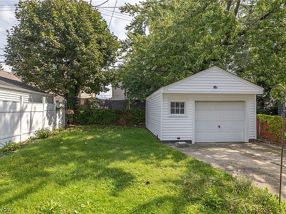 4th image of 3481 W 118th St