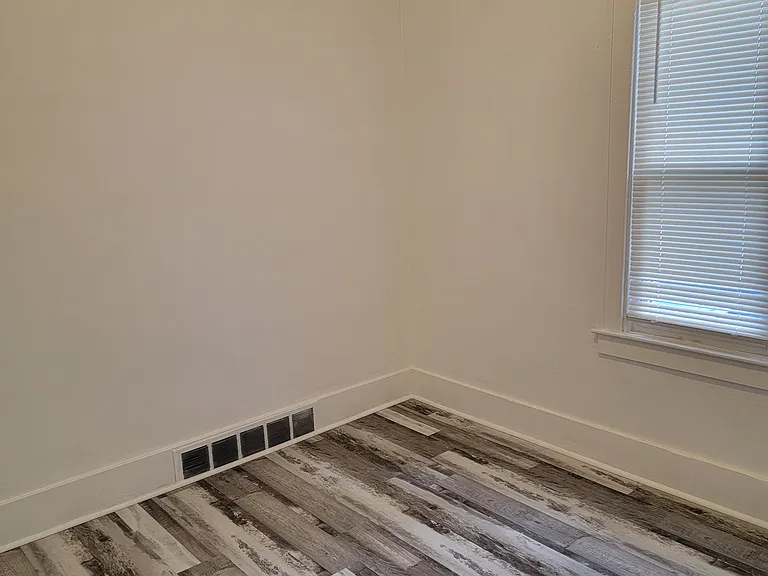 43 W Charlotte St #3 — Photo 4