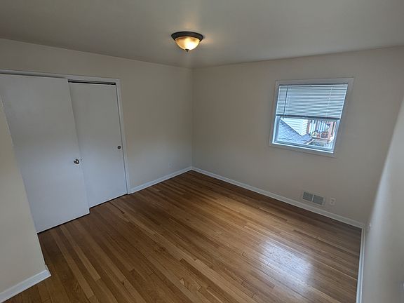 2nd image of 9839-9841 W Lisbon Ave