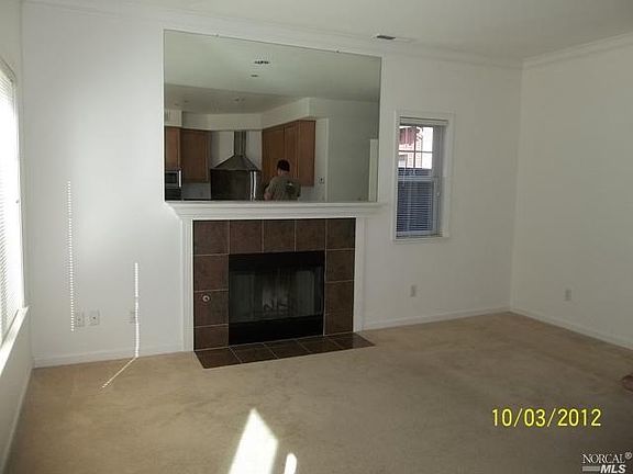 2nd image of 633 1st St W