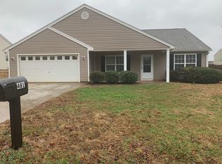 481 Candleglow Dr, Boiling Springs, SC 29316