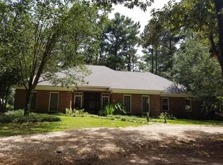 1056 David Benjamin Dr, McComb, MS 39648