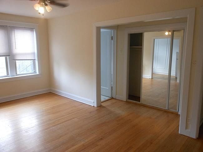 1st image of 4615 N Lincoln Ave APT 103