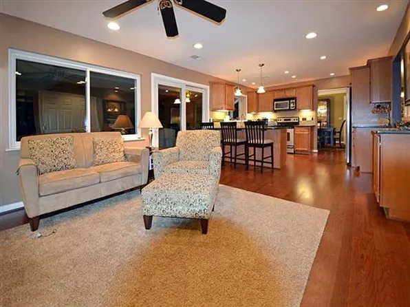 526 Cochise Ct, Cincinnati, OH 45215