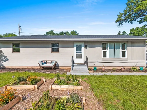913 S Cleveland St, Shawano, WI 54166