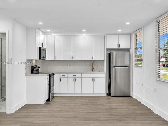 4th image of 2805 NW 7th Ct