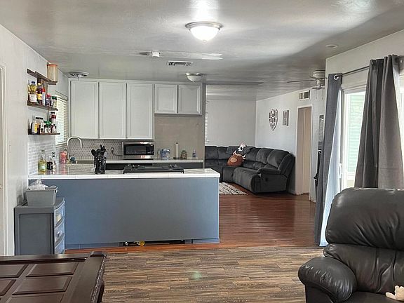 4th image of 2324 S Sallee Street