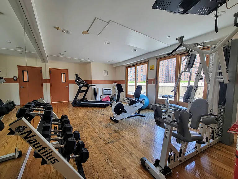 1630 Madison Ave #4B — Photo 5