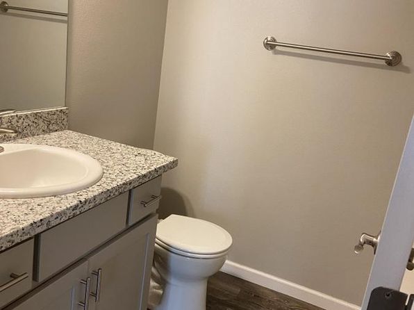 1130 R St, Springfield, OR 97477