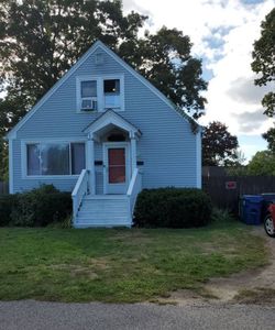 211 Pinnery Ave, Warwick, RI, 02886