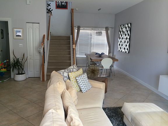 4th image of 301 SE 22nd St