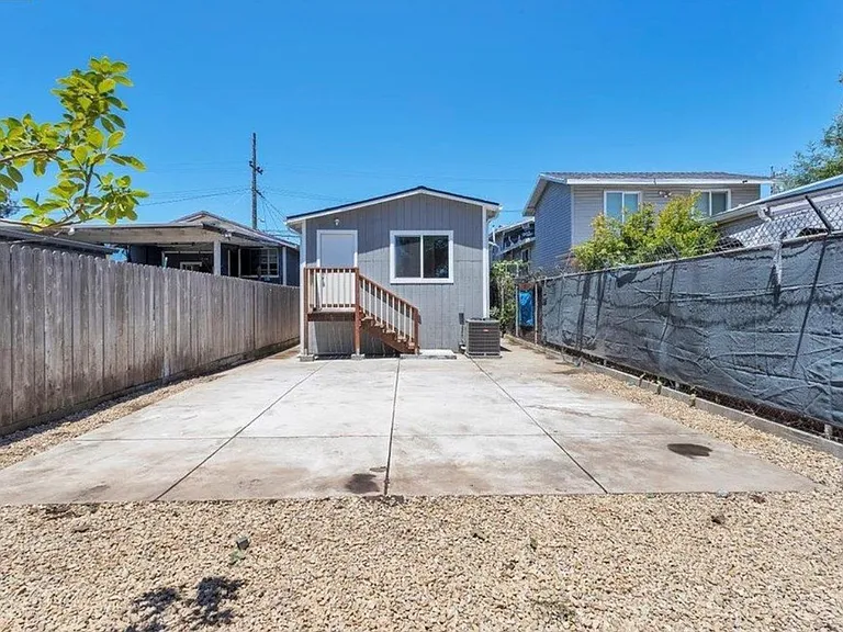 1342 64th Ave — Photo 23
