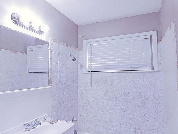 5th image of 311 Eastern Ave