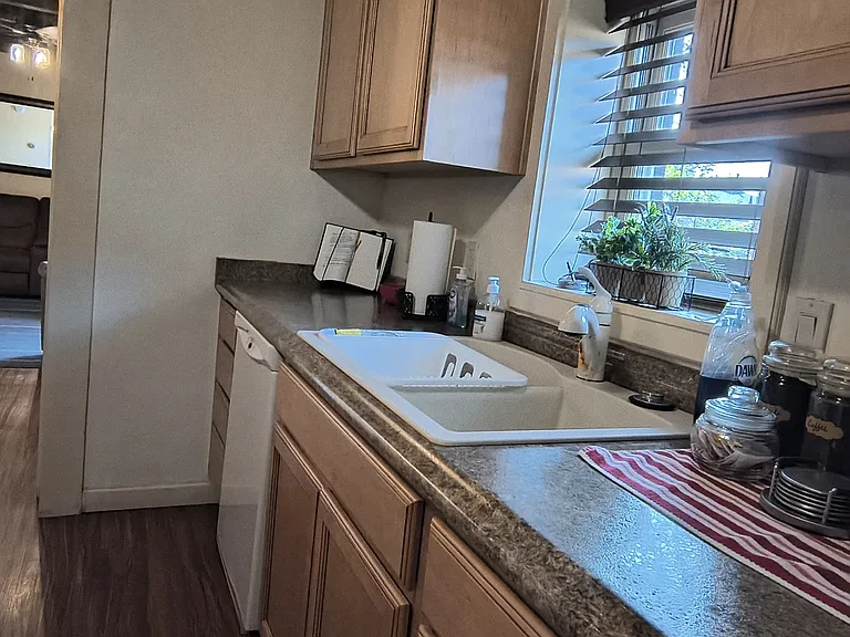314 S Leroux St #4 — Photo 9