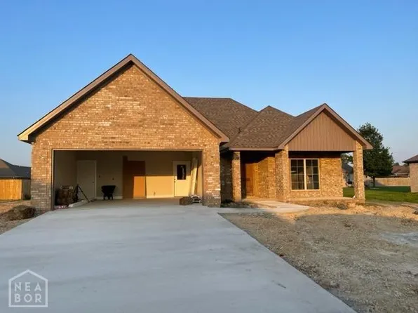 302 Hollis St, Bono, AR 72416