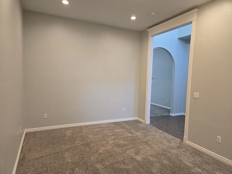 425 Chisholm Crk — Photo 4