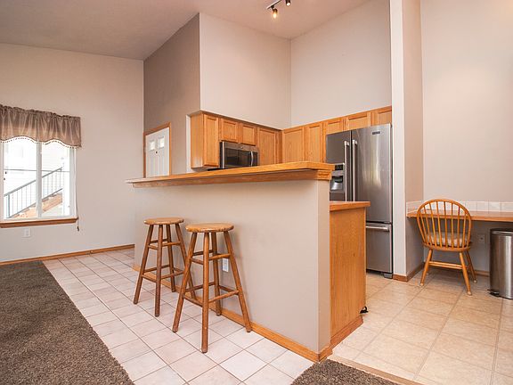 5th image of 9919 E 17th Ln #205
