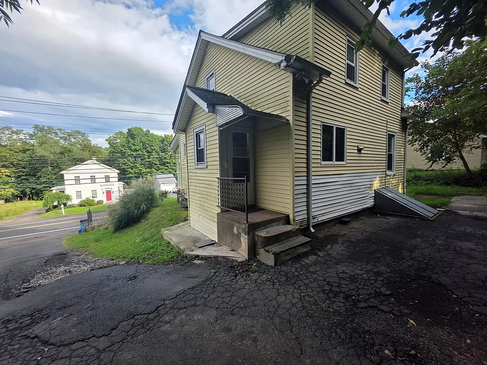 232 N High St #H