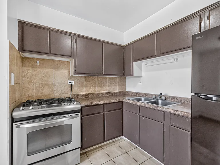 827 W College Blvd #201 — Photo 5