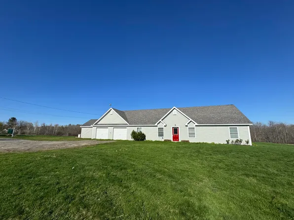 8 Bean Lane, Detroit, ME 04929