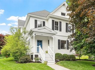 102 Chestnut St, Andover, MA 01810