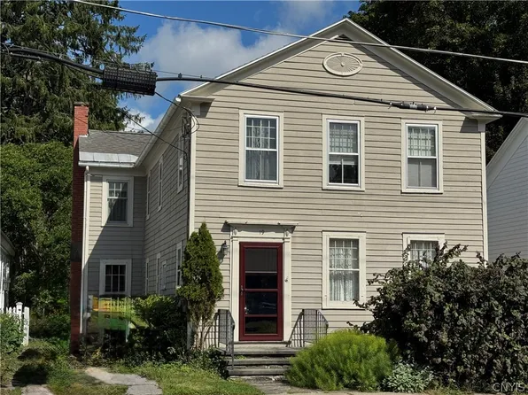 19 Payne St, Hamilton, NY 13346