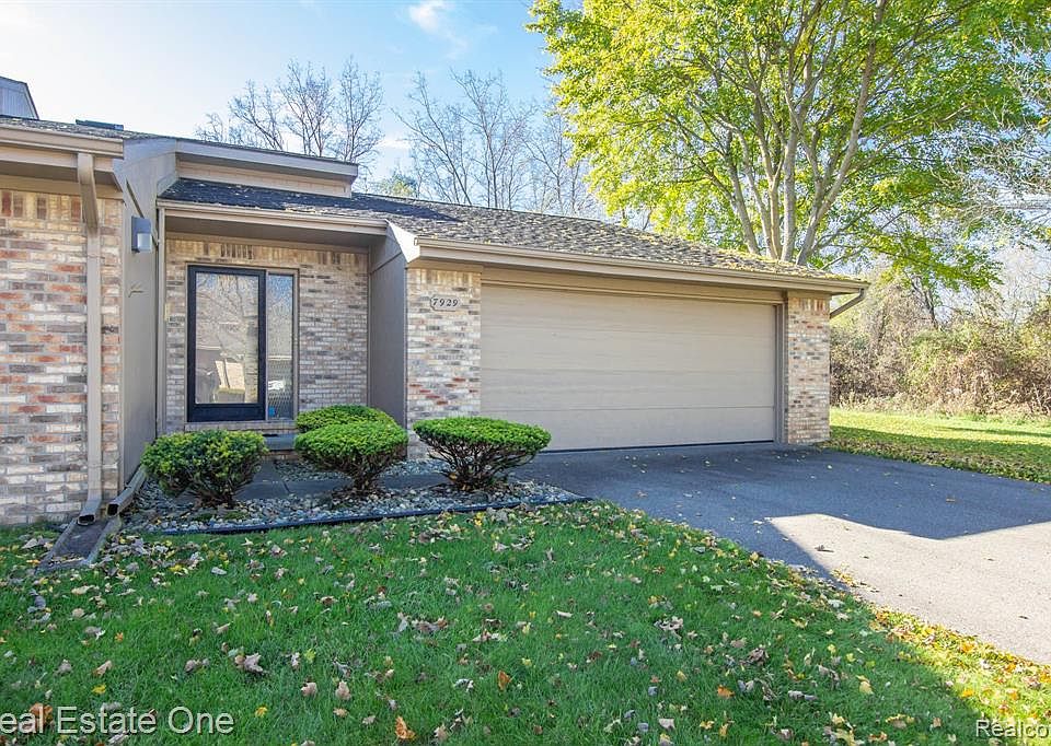 1st image of 7929 Victoria Ln