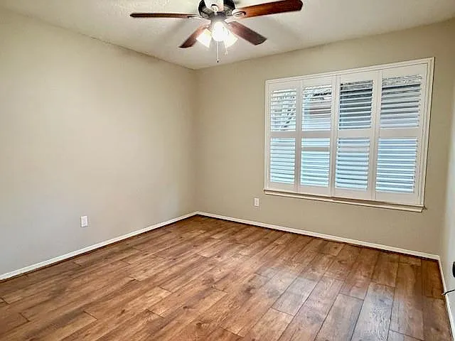 3602 Chapel Square Dr — Photo 29