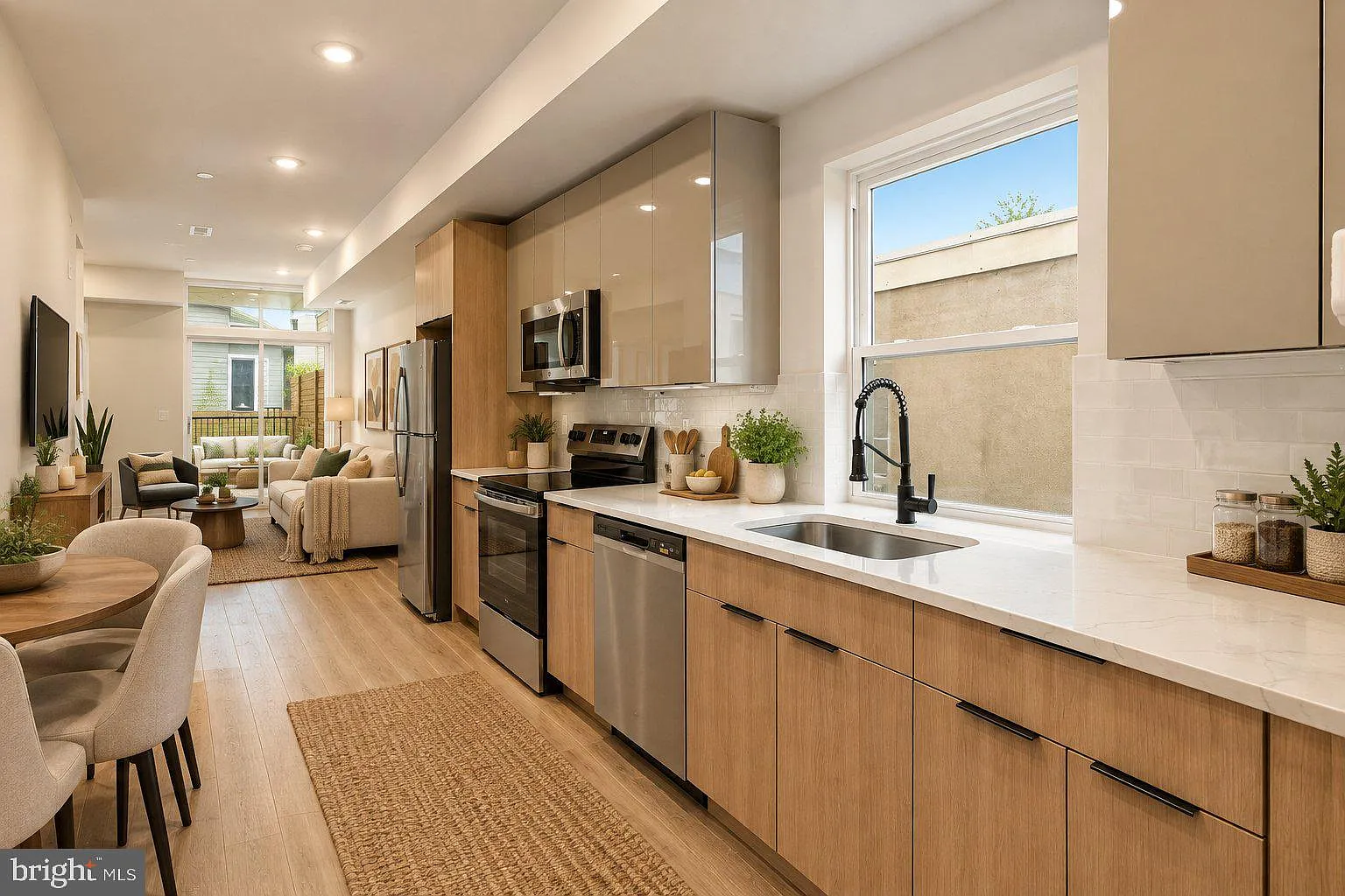 1 bed, 1.0 bath, 1100 sqft, $1,800 — Photo 1