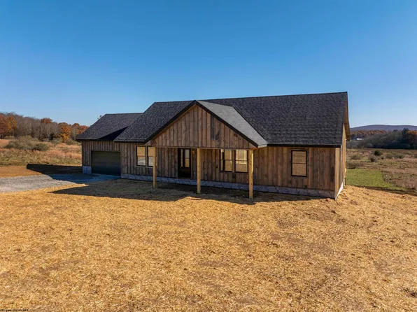 40 Hemlock Ridge Rd, Terra Alta, WV 26764