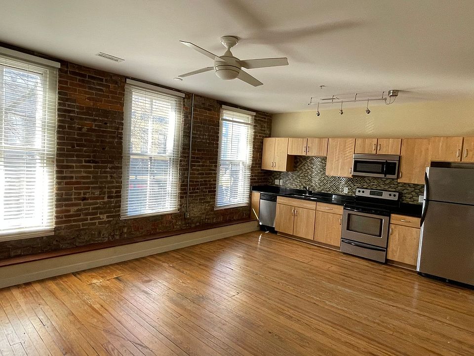 1st image of 126-128 W Washington St #205