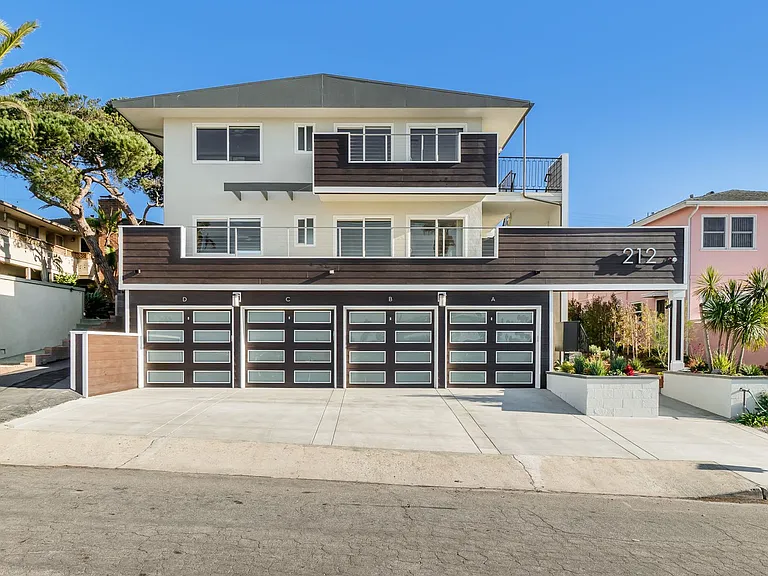 212 Palos Verdes Blvd. — Photo 1