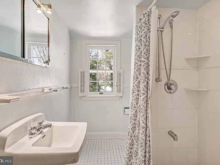 3916 Military Rd — Photo 27