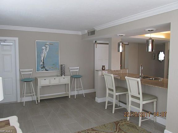 5th image of 25901 Hickory Blvd APT 401