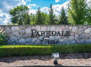 1748 Deepwood Cir #1, Rochester, MI 48307