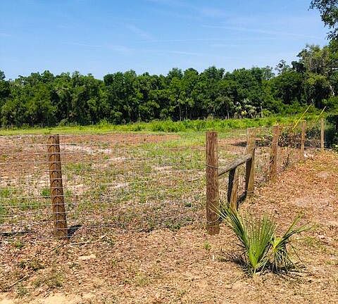 4th image of 1551 STATE ROAD 100