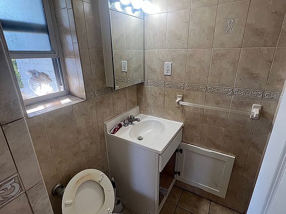 3rd image of 86-47 164th St #7C