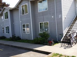 274 SE Kingwood Ave APT 10, Mill City, OR 97360