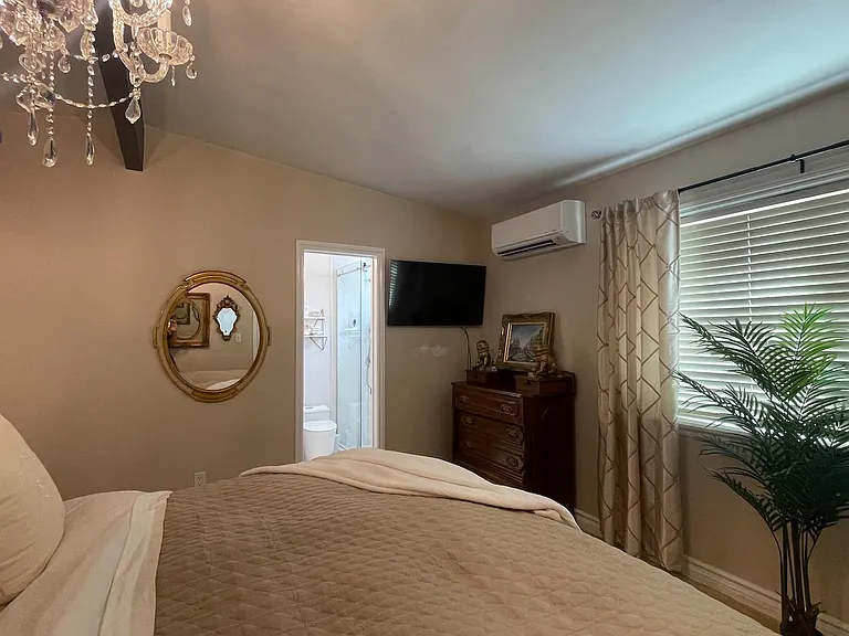 1641 Spreckels Ln — Photo 9