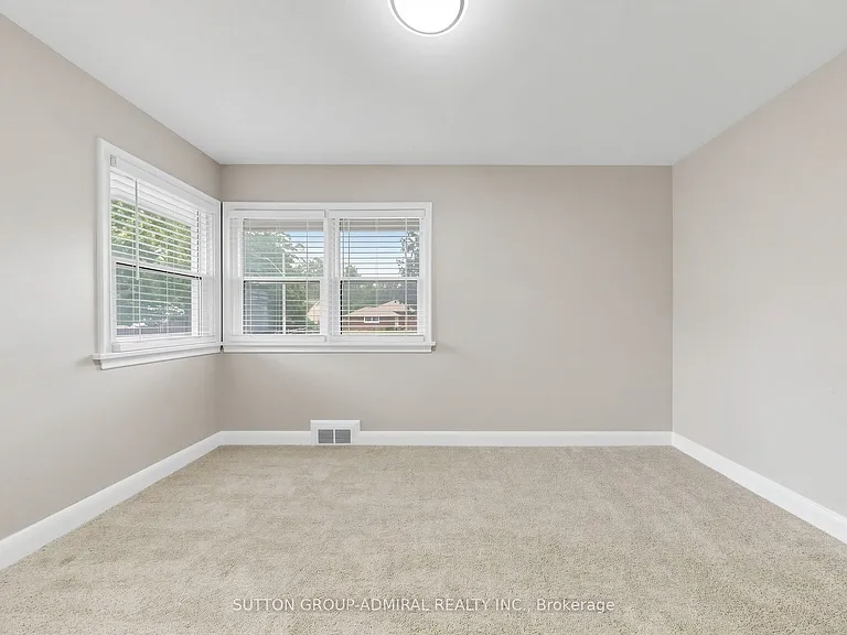 27 Patricia Dr — Photo 19