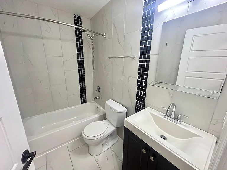 443 N Wiota St #A — Photo 8