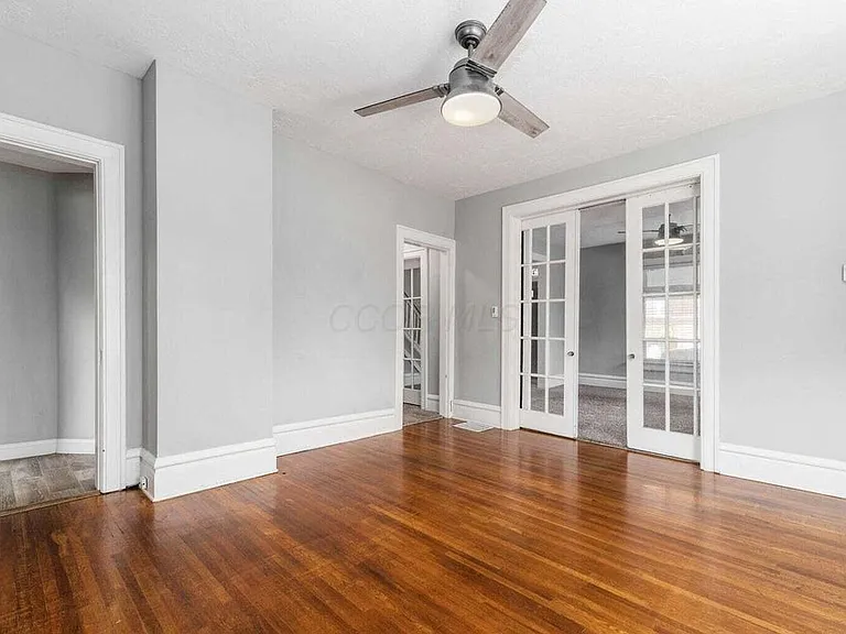 2339 Summit St — Photo 6